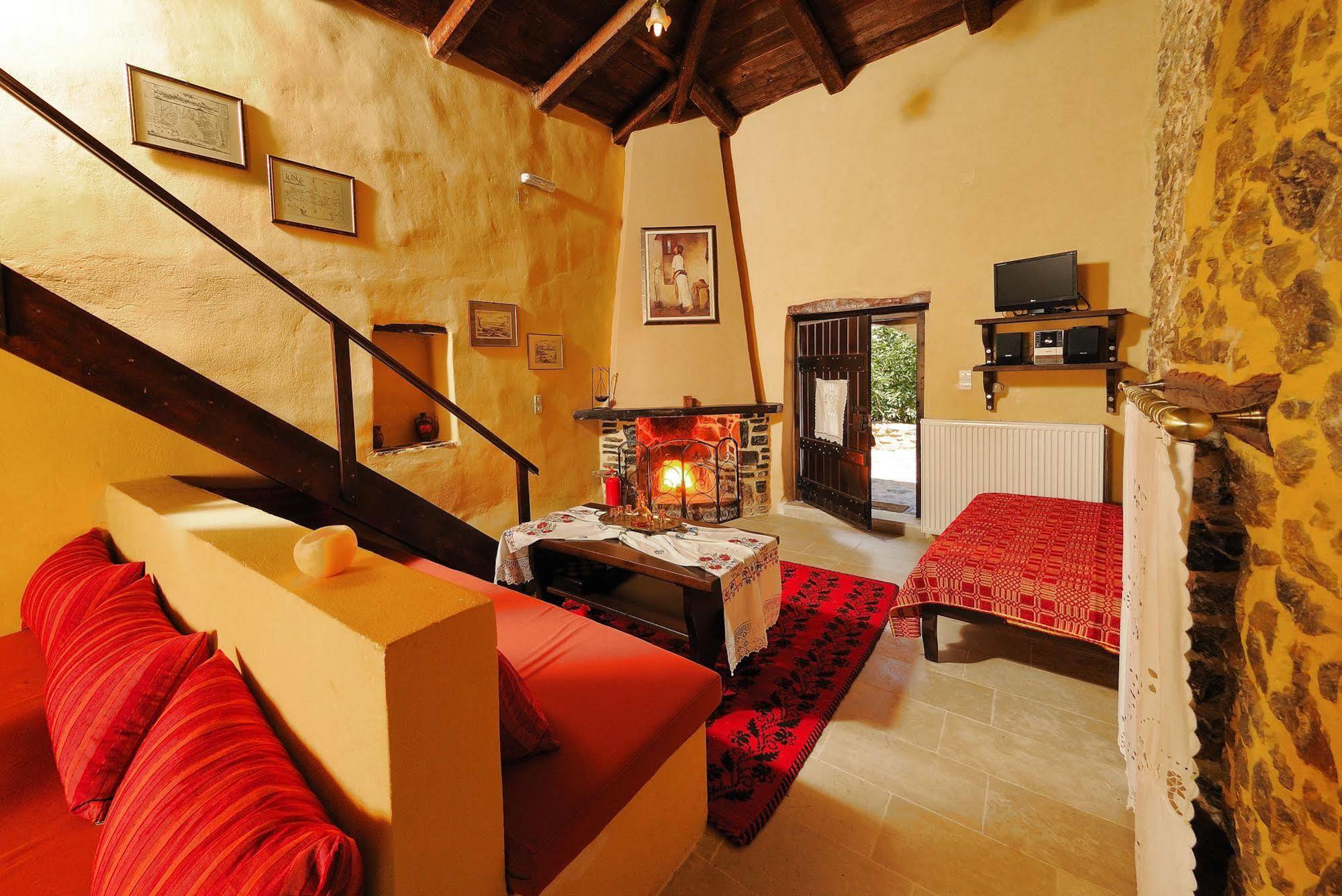 Thalori Traditional Ecotourism Village Appart hôtel Kapetanianá